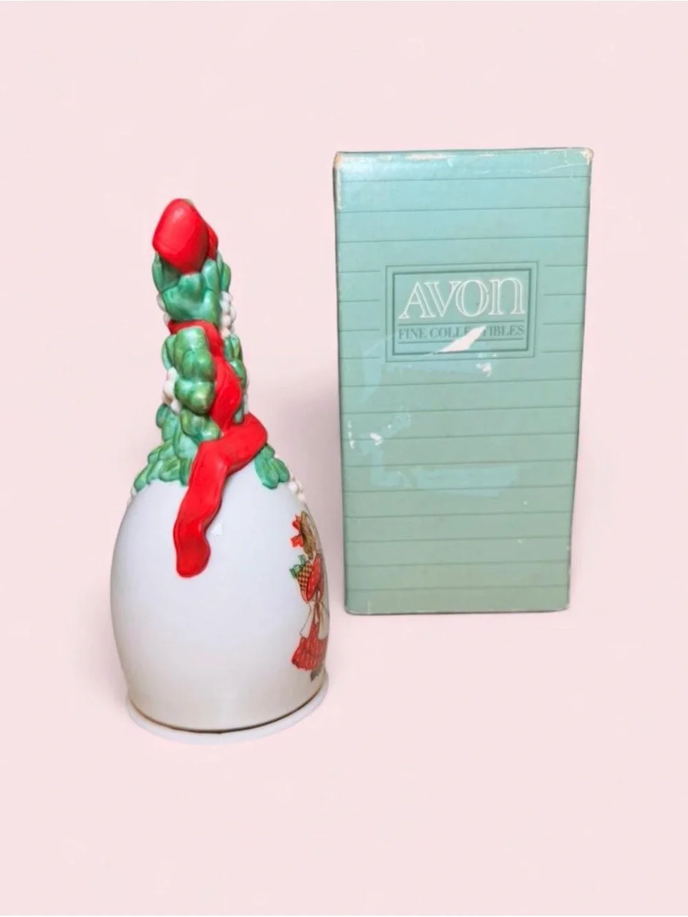 Vintage 1989 Avon Under the Mistletoe Porcelain Christmas Bell NIB Collectible